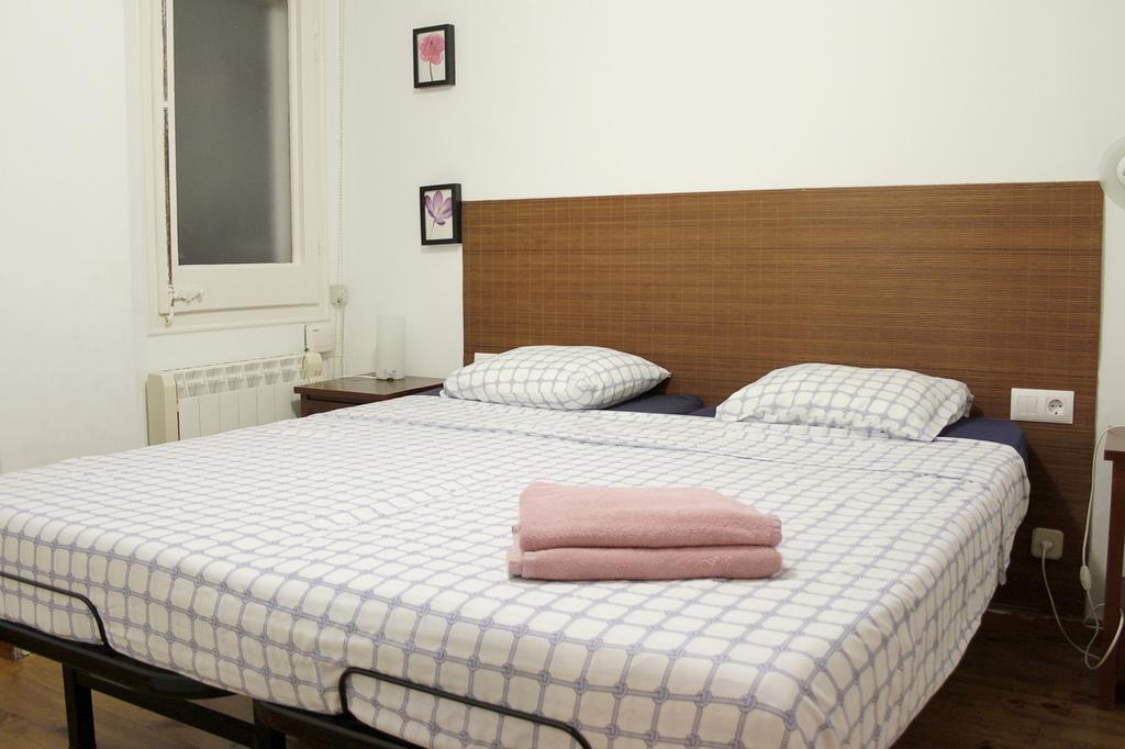 Quiet Apartment! Sagrada Familia! บาร์เซโลนา ภายนอก รูปภาพ