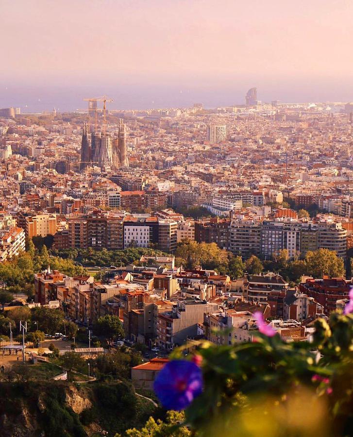 Quiet Apartment! Sagrada Familia! บาร์เซโลนา ภายนอก รูปภาพ
